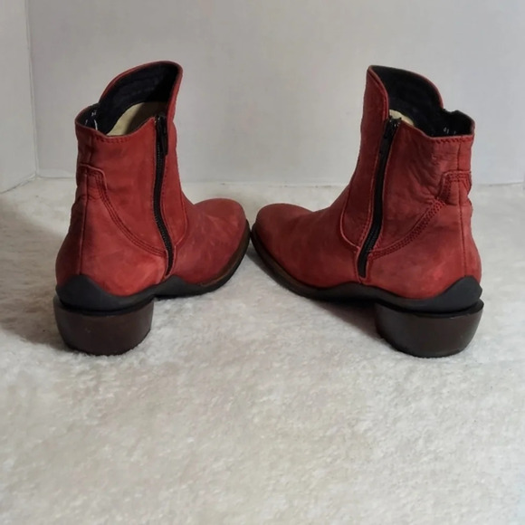 Wolky Alpine Red Distressed Leather Double Zip Square Toe Ankle Boots - Picture 4 of 14